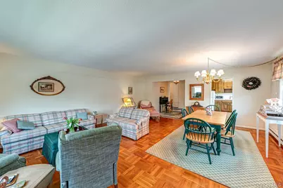 1 Bengeyfield Drive #2B, East Williston, NY 11596 - Photo 6