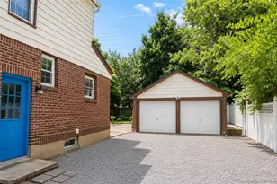 42 Mead St, Hempstead, NY 11550 - Photo 2