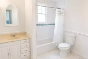 42 Mead St, Hempstead, NY 11550 - Photo 18