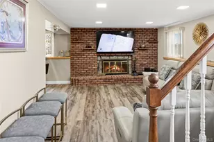 86 New Hwy, Commack, NY 11725 - Photo 18