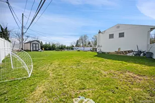 86 New Hwy, Commack, NY 11725 - Photo 32