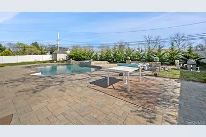 86 New Highway, Commack, NY 11725 - Photo 26