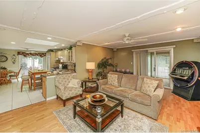 33 Peachtree Lane, Mount Sinai, NY 11766 - Photo 14