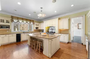 5 Rocky Hollow Dr, Larchmont, NY 10538 - Photo 8