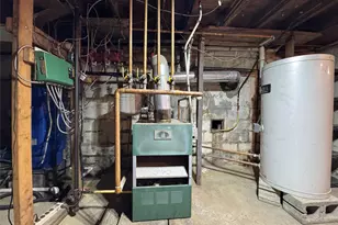 680 Vassar Rd, Poughkeepsie, NY 12603 - Photo 16