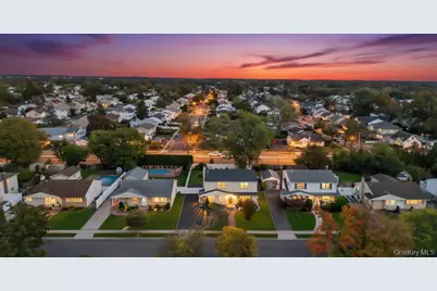 30 Andover Lane, Hicksville, NY 11801 - Photo 4