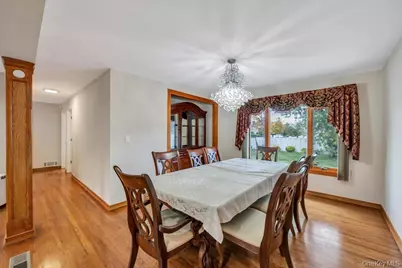 30 Andover Lane, Hicksville, NY 11801 - Photo 12