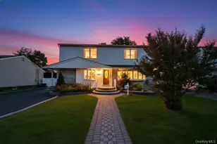 30 Andover Ln, Hicksville, NY 11801 - Photo 2