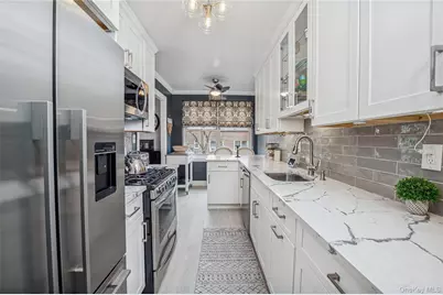 781 Palmer Road #4F, Bronxville, NY 10708 - Photo 8