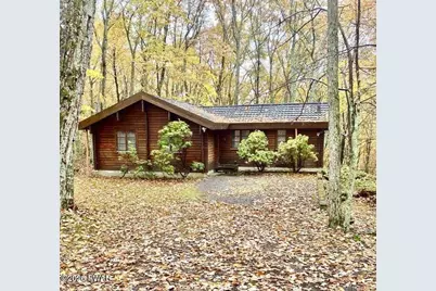 130 Canterbrook Drive, Hawley, PA 18428 - Photo 2