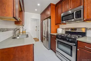 781 Palmer Rd, Bronxville, NY 10708 - Photo 10