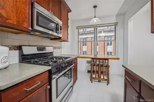 781 Palmer Rd, Bronxville, NY 10708 - Photo 8