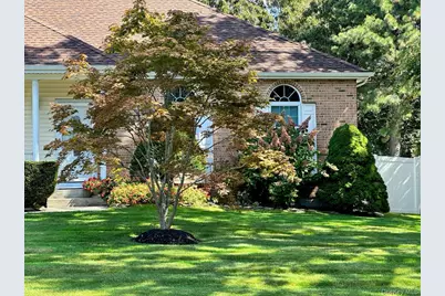 15 Timber Ridge Drive, Coram, NY 11727 - Photo 2