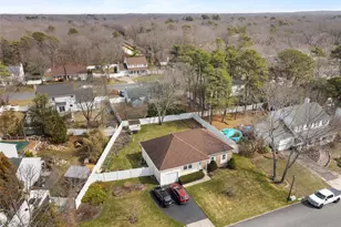 15 Timber Ridge Dr, Coram, NY 11727 - Photo 28