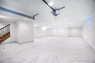 10-42 Utopia Pkwy, Whitestone, NY 11357 - Photo 30