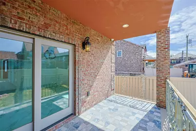10-42 Utopia Parkway, Whitestone, NY 11357 - Photo 38