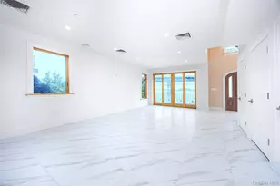 10-42 Utopia Pkwy, Whitestone, NY 11357 - Photo 8