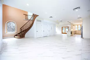 10-42 Utopia Pkwy, Whitestone, NY 11357 - Photo 2