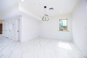 10-42 Utopia Pkwy, Whitestone, NY 11357 - Photo 20