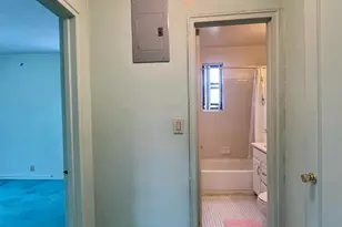 196-17 73rd Ave, Fresh Meadows, NY 11365 - Photo 8