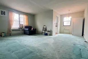 196-17 73rd Ave, Fresh Meadows, NY 11365 - Photo 2