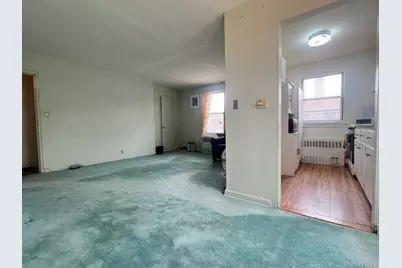 19617 73rd Avenue #2nd FL, Fresh Meadows, NY 11365 - Photo 4