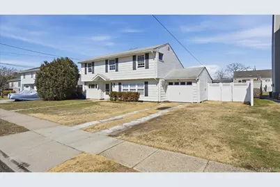 199 N Delaware Avenue, Massapequa, NY 11758 - Photo 2