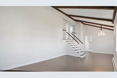 199 N Delaware Avenue, Massapequa, NY 11758 - Photo 10