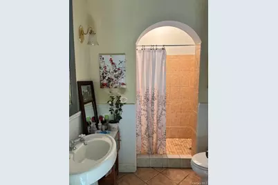 761 E Main Street, Riverhead, NY 11901 - Photo 12