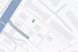 761 E Main St, Riverhead, NY 11901 - Photo 22