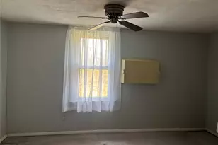 647 S Drury Ln, Rock Tavern, NY 12549 - Photo 14