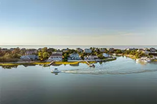 8 Landsend Ln, Southampton, NY 11968 - Photo 34