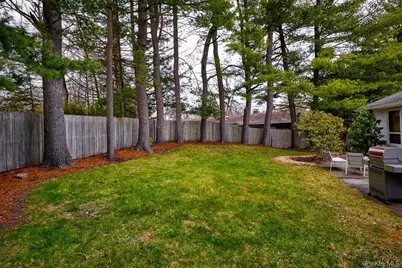 42 Thornwood Drive, Poughkeepsie, NY 12603 - Photo 2