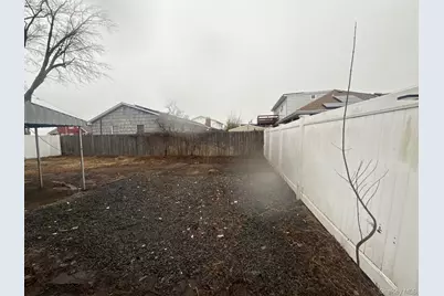 58 Roosevelt Place, Island Park, NY 11558 - Photo 16