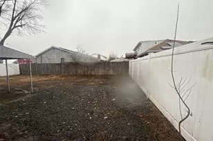 58 Roosevelt Pl, Island Park, NY 11558 - Photo 16