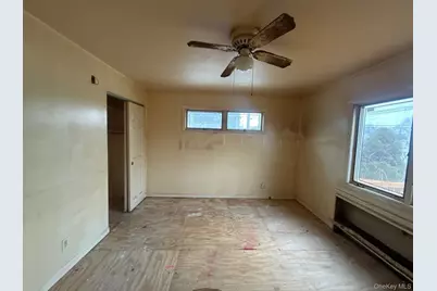 58 Roosevelt Place, Island Park, NY 11558 - Photo 8