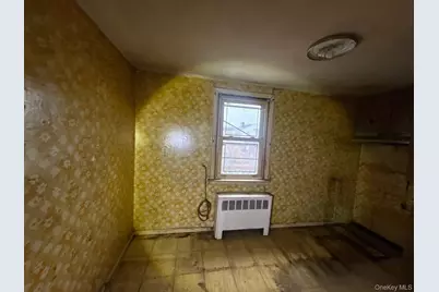 58 Roosevelt Place, Island Park, NY 11558 - Photo 12