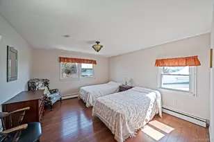 7 Woodpecker Ln, Levittown, NY 11756 - Photo 22