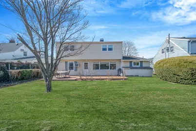 7 Woodpecker Lane, Levittown, NY 11756 - Photo 30