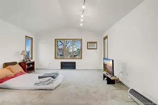 892 Bryant Ave, New Hyde Park, NY 11040 - Photo 22