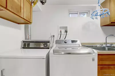 892 Bryant Avenue, New Hyde Park, NY 11040 - Photo 26