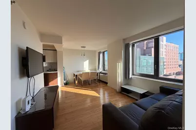 39-16 Prince Street #8C, Flushing, NY 11354 - Photo 6