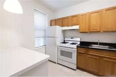 1717 Voorhies Avenue, Brooklyn, NY 11235 - Photo 8