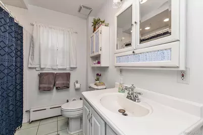 81 Stuart Street, Lynbrook, NY 11563 - Photo 12