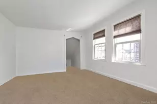 81 Stuart St, Lynbrook, NY 11563 - Photo 14