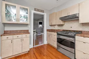 81 Stuart St, Lynbrook, NY 11563 - Photo 8