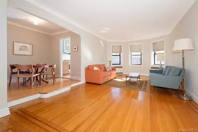 3424 82nd Street #6G, Jackson Heights, NY 11372 - Photo 2