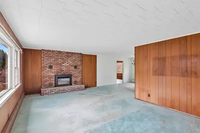 4 E Rampasture Road, Hampton Bays, NY 11946 - Photo 4