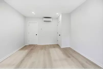 2257 Hampden Place, Bronx, NY 10468 - Photo 16