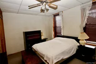 66-22 79th Pl, Middle Village, NY 11379 - Photo 10